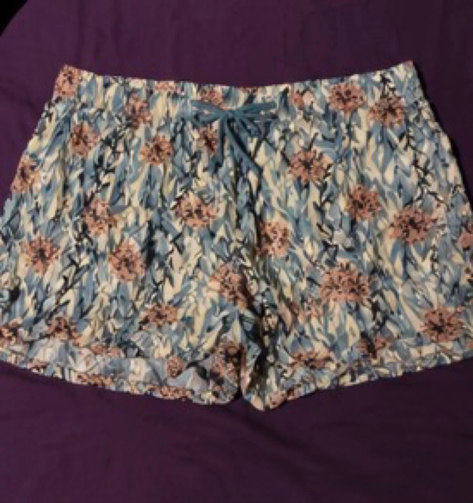 Esmara Short de noche floral azul y rosa talla 44/46 con cintura elástica cómoda – photo 2